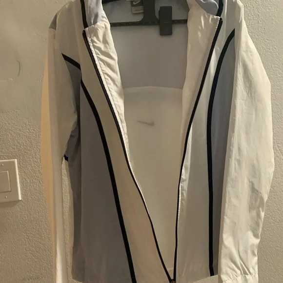 Nike Women’s windbreaker size L - Picture 2 of 14